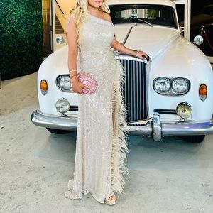 Mac Duggal gold asymmetrical off shoulder gown-size 2